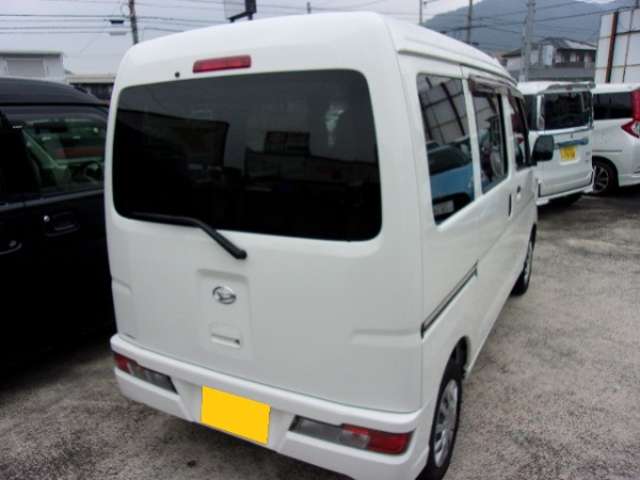 Daihatsu Hijet Cargo 3