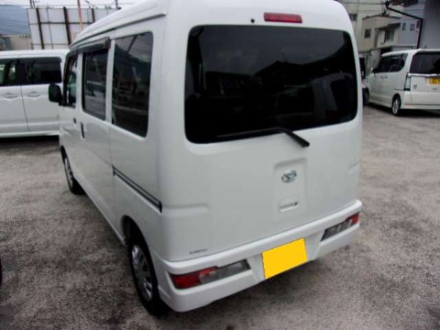 Daihatsu Hijet Cargo 5