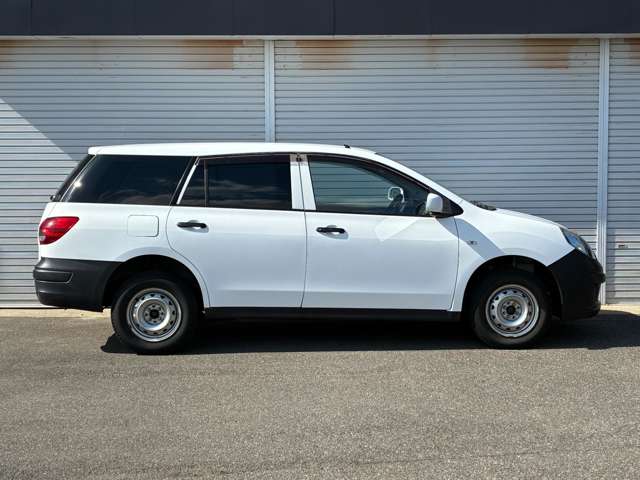 Nissan AD 4