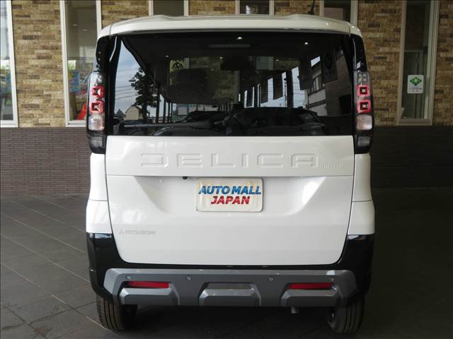 Mitsubishi Delica Mini 9