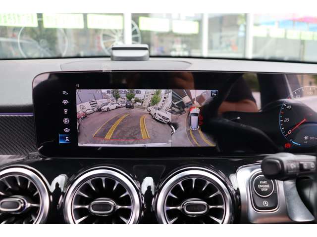 Mercedes-Benz GLB 11