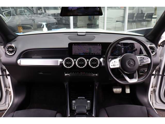 Mercedes-Benz GLB 6