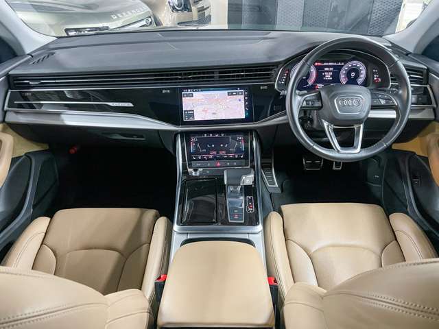 Audi Q8 7