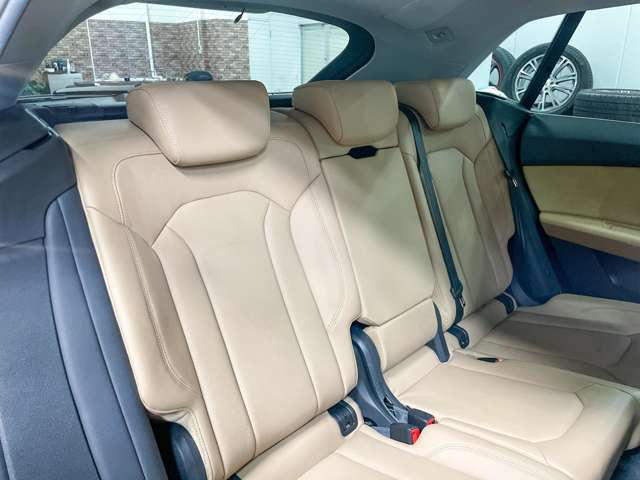 Audi Q8 10