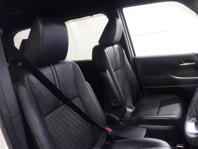 Toyota Noah 10