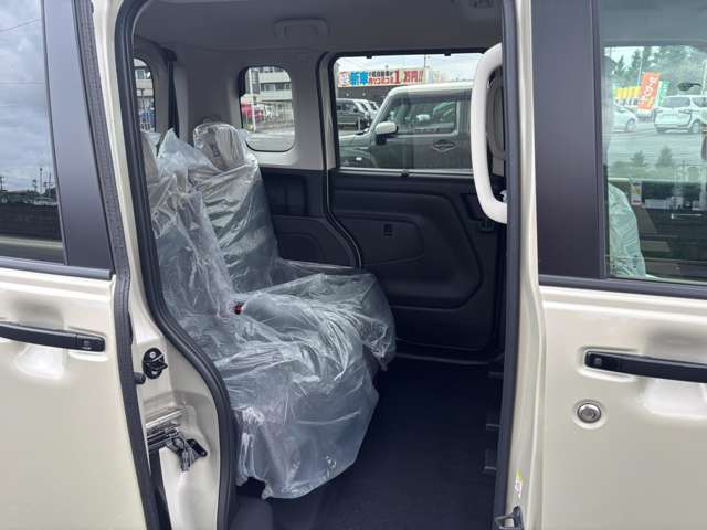 Mitsubishi Delica Mini 9