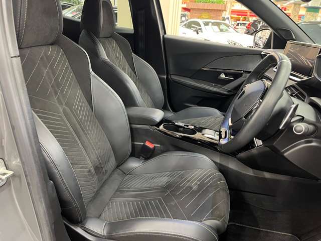Peugeot SUV 2008 8