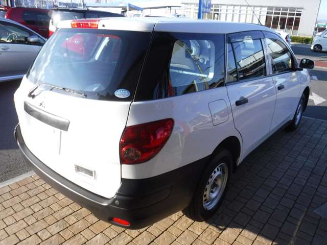 Mitsubishi ランサーカーゴ 7