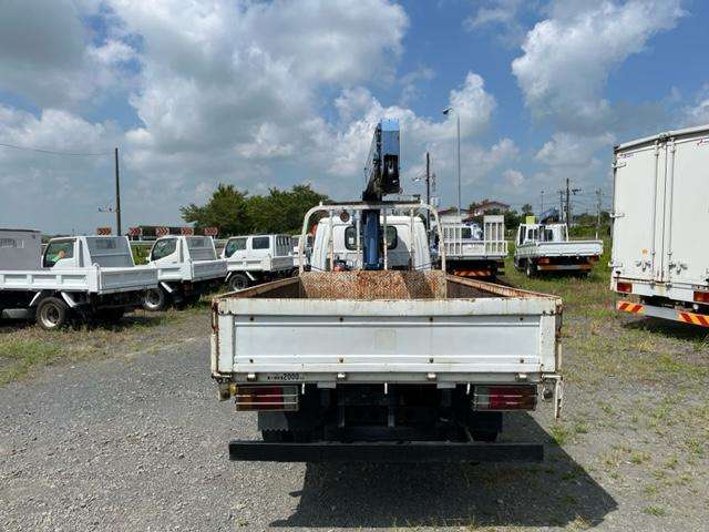 Isuzu Elf 6