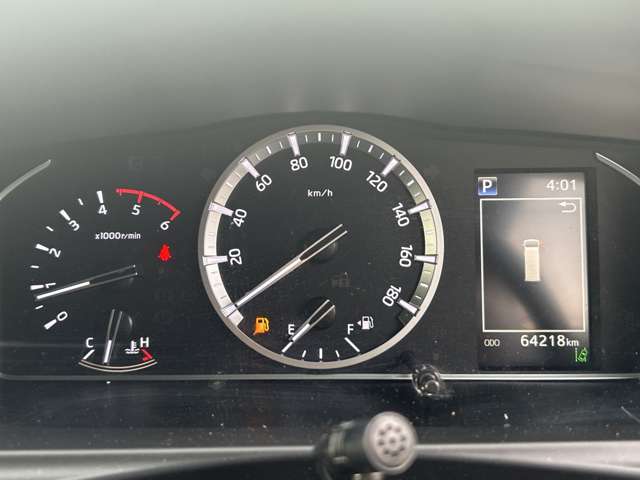 Toyota Hiace Van 6