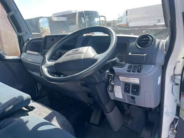 Mitsubishi Fuso Canter 11