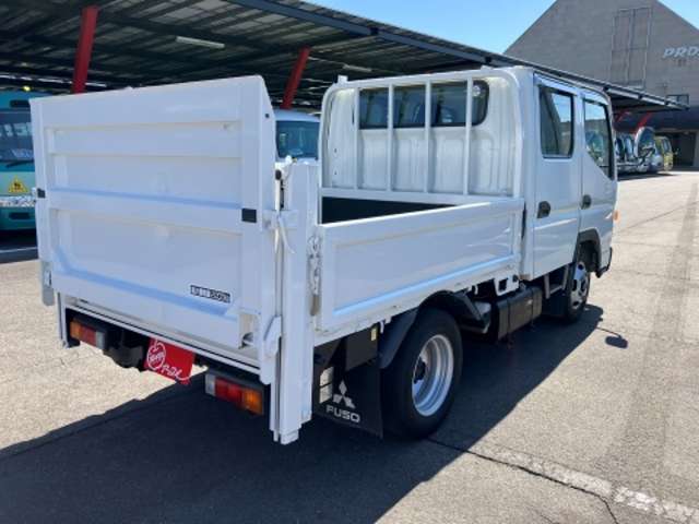 Mitsubishi Fuso Canter 9