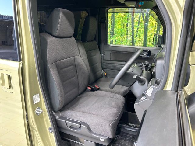 Honda N-VAN 8