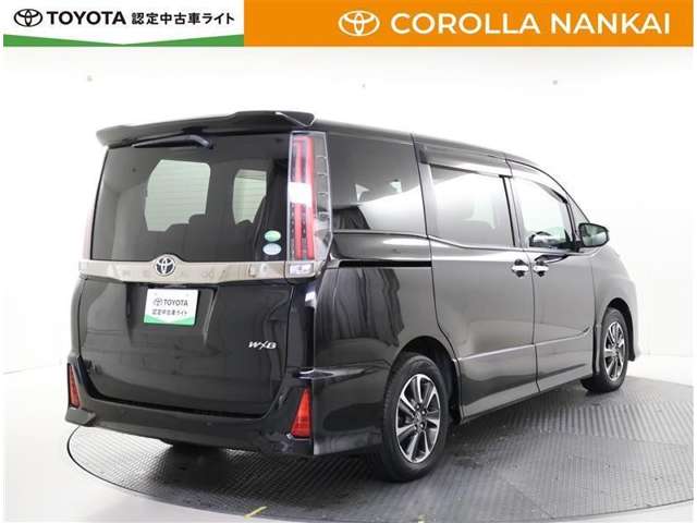 Toyota Noah 7