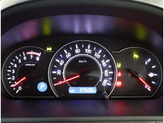 Toyota Noah 8
