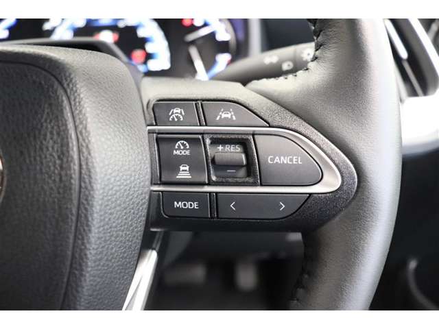 Toyota Voxy 8