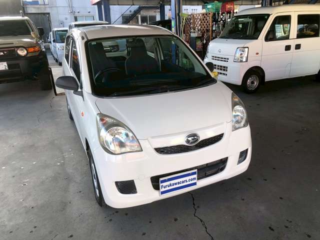 Daihatsu Mira 6
