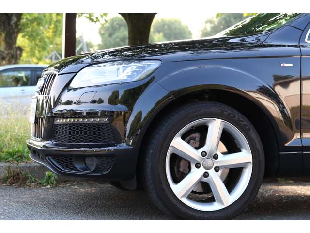 Audi Q7 8