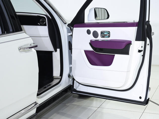 Rolls-Royce カリナン 12