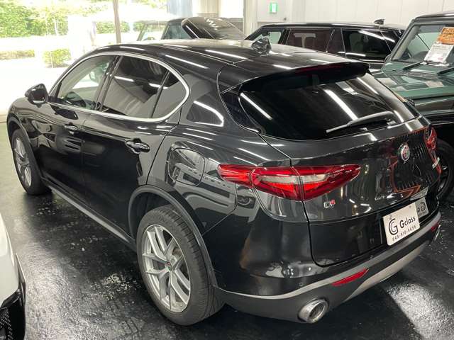 Alfa Romeo Stelvio 4