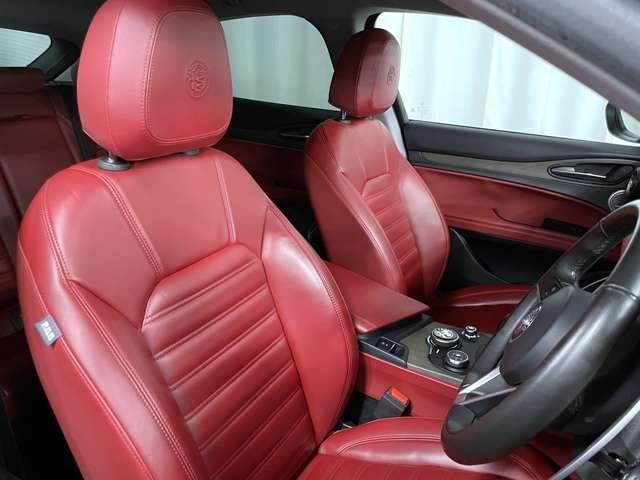 Alfa Romeo Stelvio 8