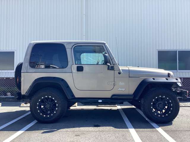 Jeep Wrangler 5