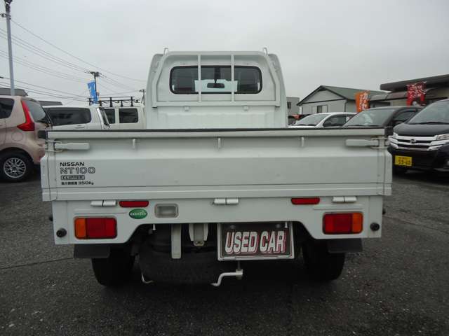 Nissan NT100 Clipper 4
