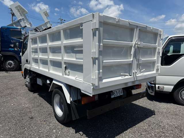 Hino Dutro 5
