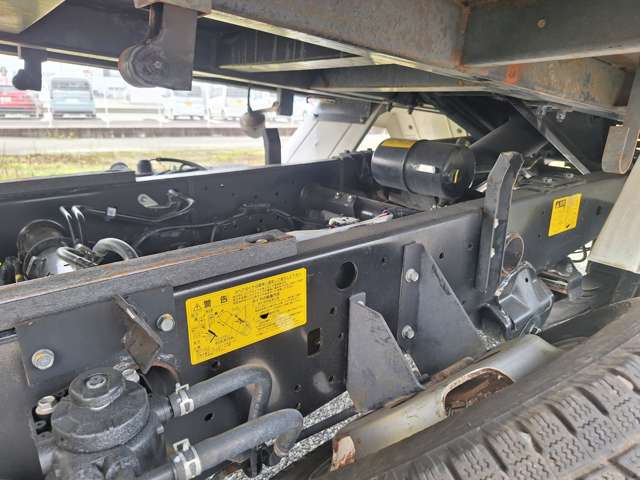 Hino Dutro 9