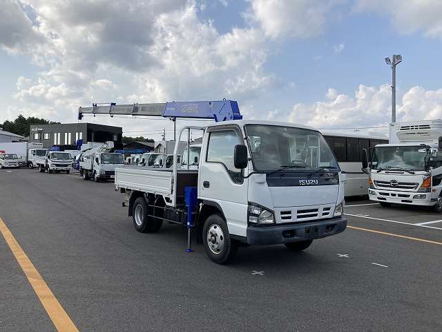Isuzu Elf 3