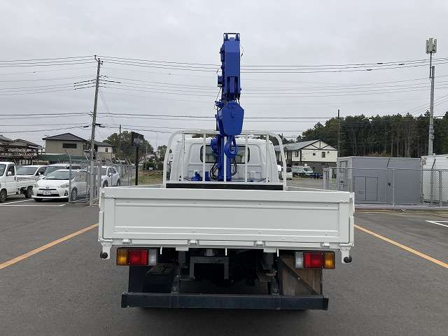 Isuzu Elf 7