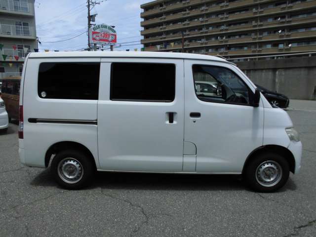 Toyota Town Ace Van 4