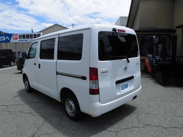 Toyota Town Ace Van 6