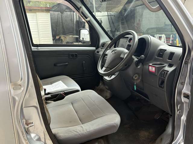 Daihatsu Hijet Deck Van 12