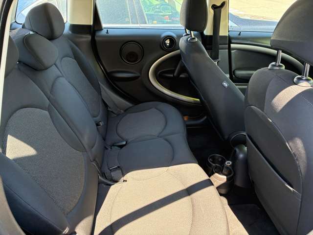 MINI Crossover 11