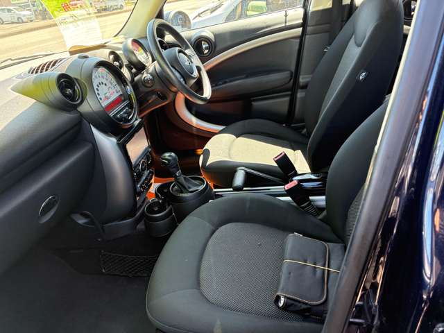 MINI Crossover 8