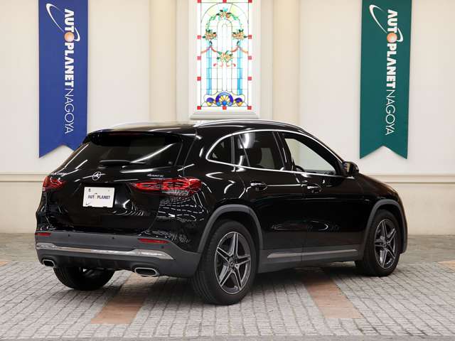 Mercedes-Benz GLA-Class 4