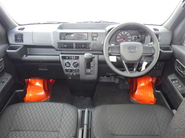 Daihatsu Hijet Cargo 4