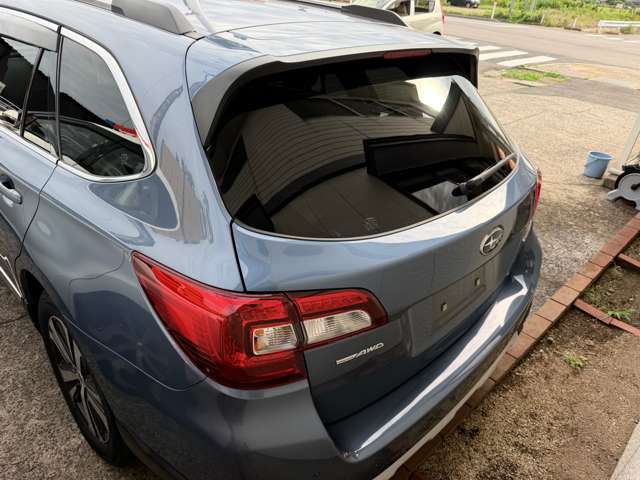 Subaru Legacy Outback 12
