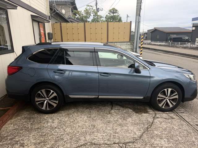 Subaru Legacy Outback 4