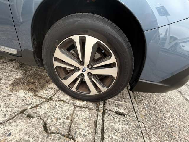 Subaru Legacy Outback 9