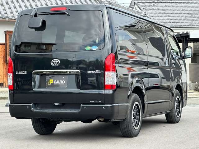 Toyota Hiace Van 3