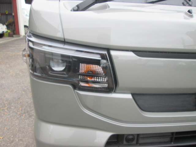 Nissan Clipper Truck 10