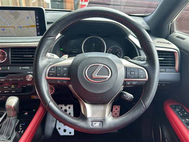 Lexus RX 9