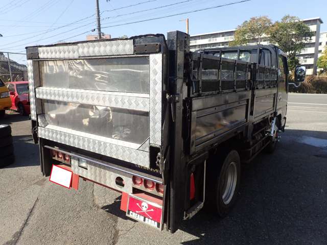 Isuzu Elf 6