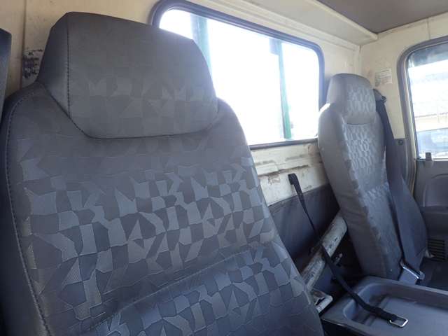 Isuzu Elf 10