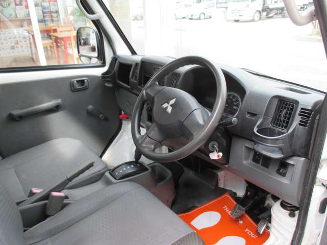 Mitsubishi Minicab Truck 10
