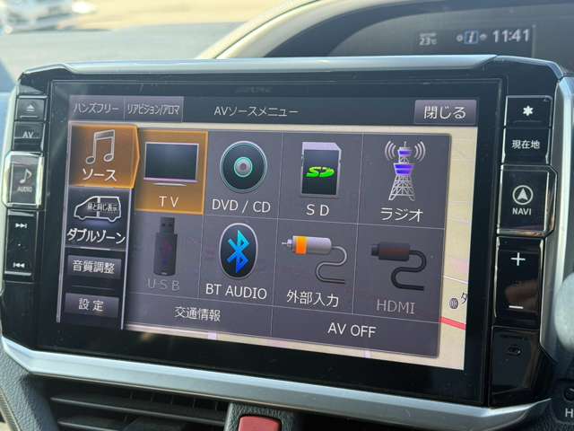 Toyota Voxy 11