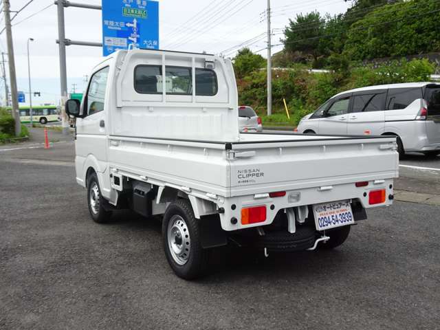 Nissan Clipper Truck 11