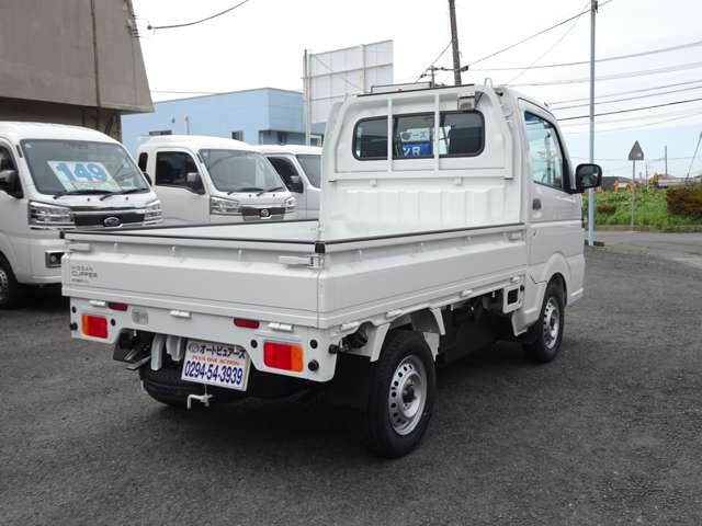 Nissan Clipper Truck 12